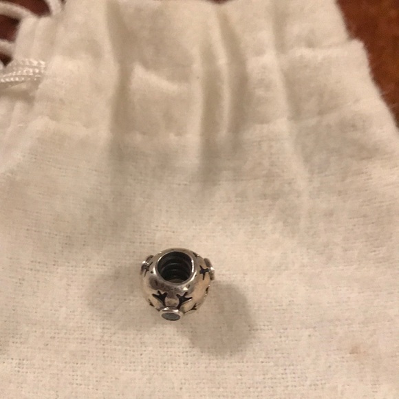 Pandora blue crystal snowflake charm - Picture 2 of 2